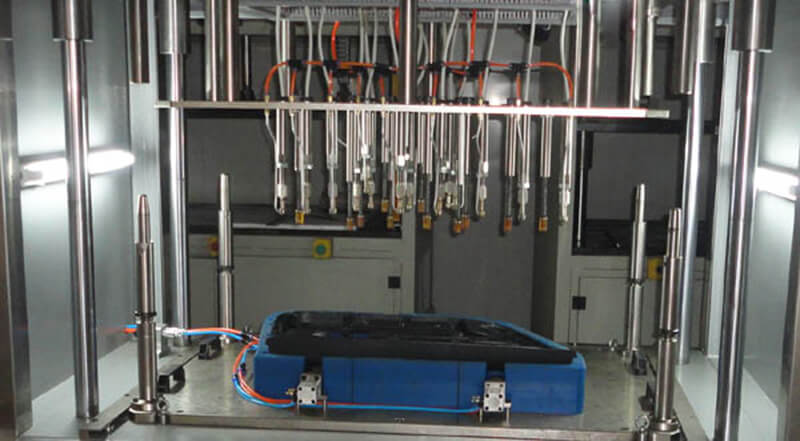 非標定制鉚接設備