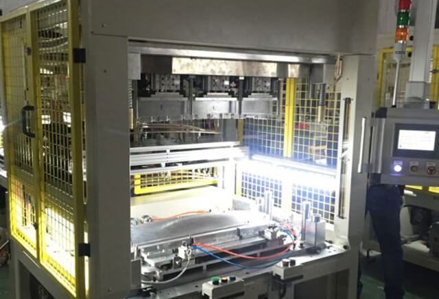 汽車內(nèi)飾自動(dòng)包覆設(shè)備廠家