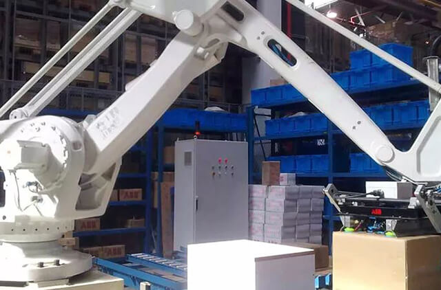 工業(yè)碼垛機(jī)器人廠家