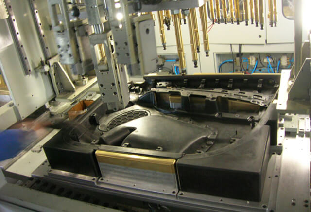 汽車門板專用鉚接機