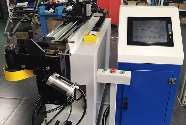 汽車(chē)油管彎管機(jī)