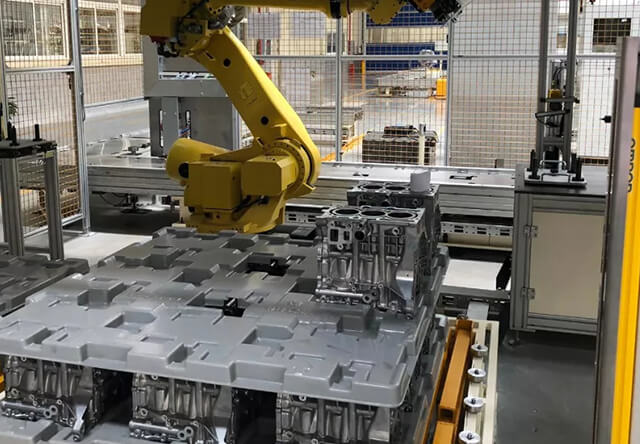 發(fā)動機(jī)缸體機(jī)器人上下料