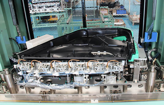 汽車門板壓著機