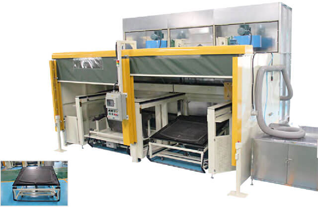 汽車備胎蓋板自動(dòng)噴膠設(shè)備