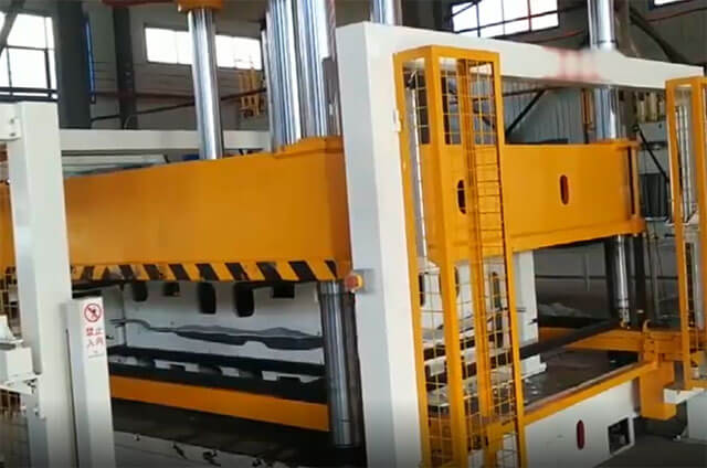 汽車(chē)內(nèi)飾件成型液壓機(jī)