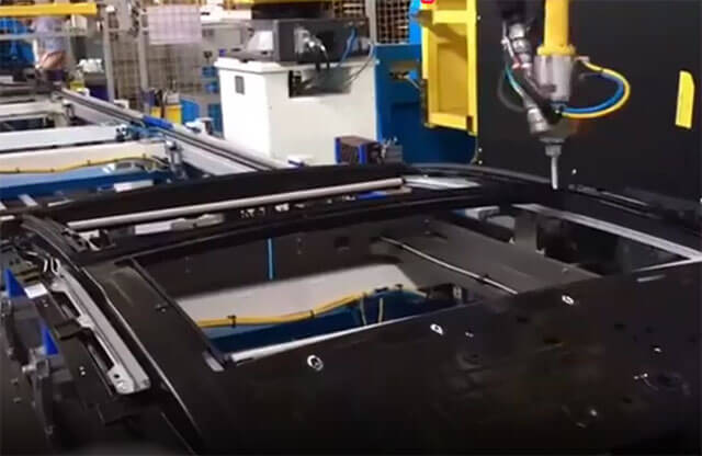 汽車頂棚自動噴膠設備