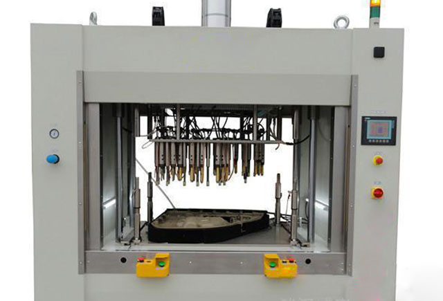 汽車門板鉚接機