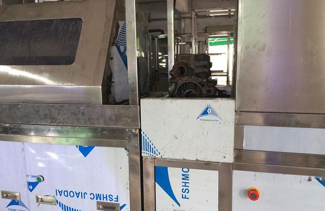 缸體噴淋清洗機