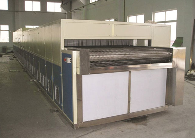 通過式汽車配件清洗機(jī)