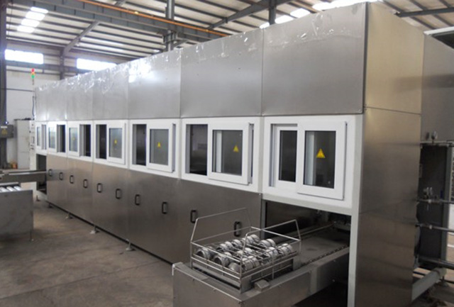 工業(yè)非標(biāo)清洗機(jī)