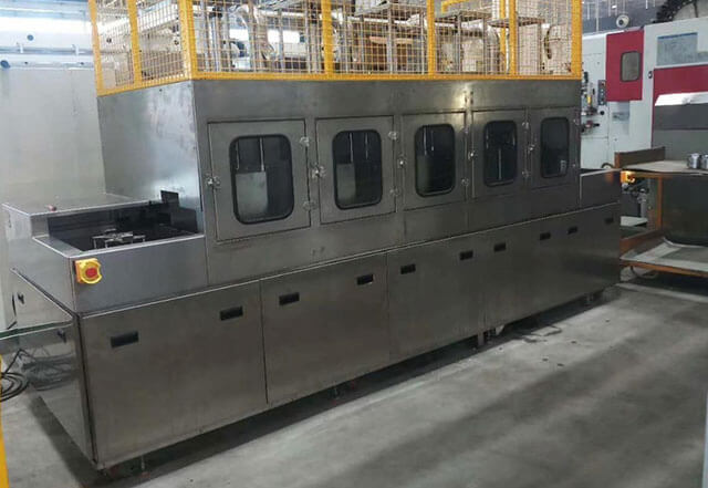 汽車零部件噴淋清洗機(jī)