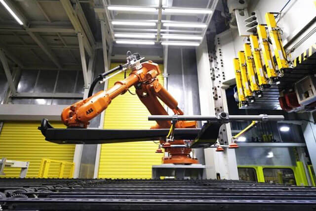 汽車保險杠自動上下料機(jī)器人