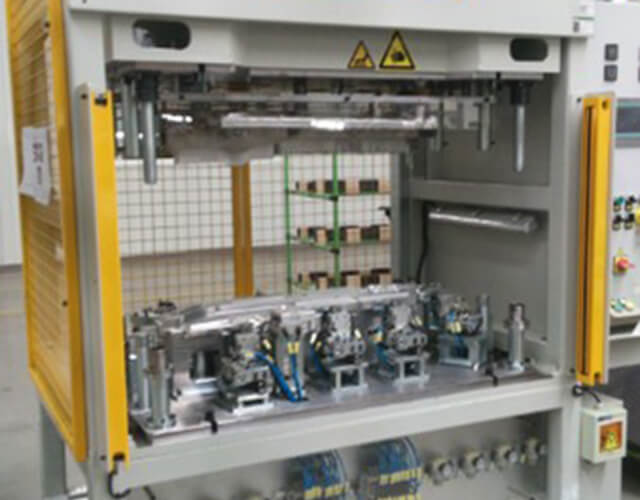 汽車門板包覆機(jī)