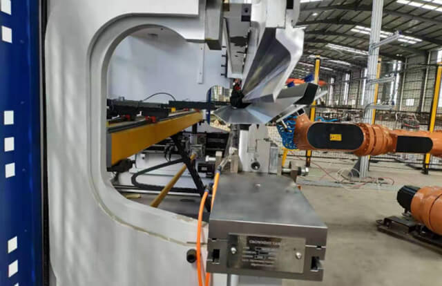 折彎機自動上下料