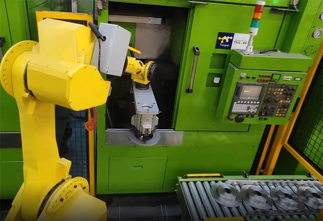 剎車盤上下料機(jī)器人