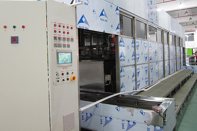 汽車壓鑄件超聲波清洗機