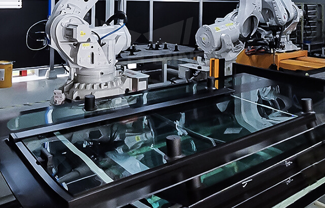 汽車(chē)玻璃自動(dòng)涂膠機(jī)器人